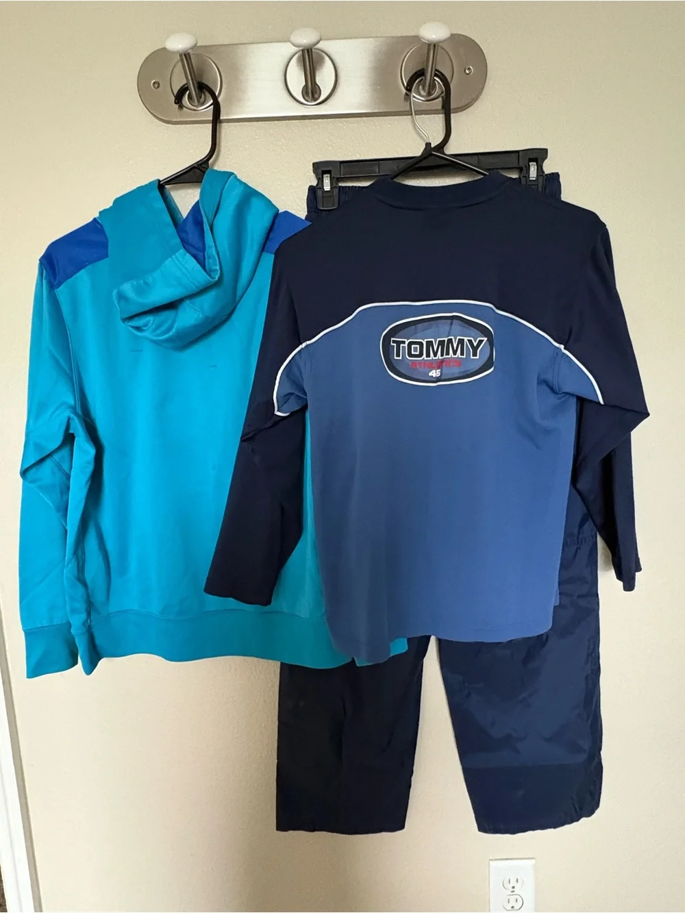 Boys Nike hoodie and Tommy Hilfiger shirt and pants set Size 14/XL